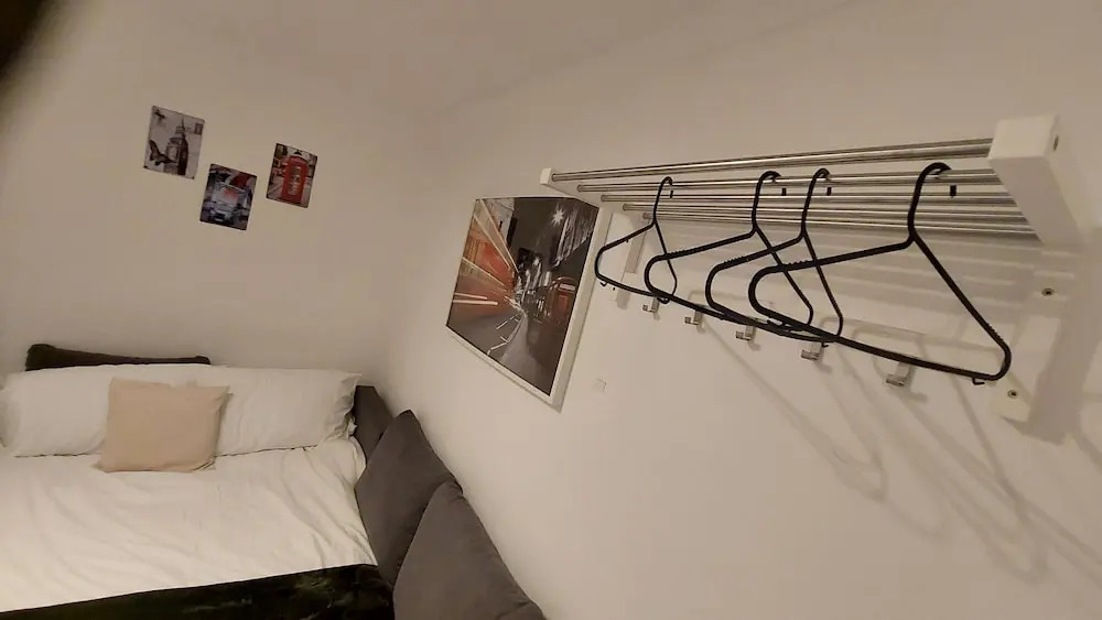 2-bed Apartment Sleeps 7 With Wi-fi