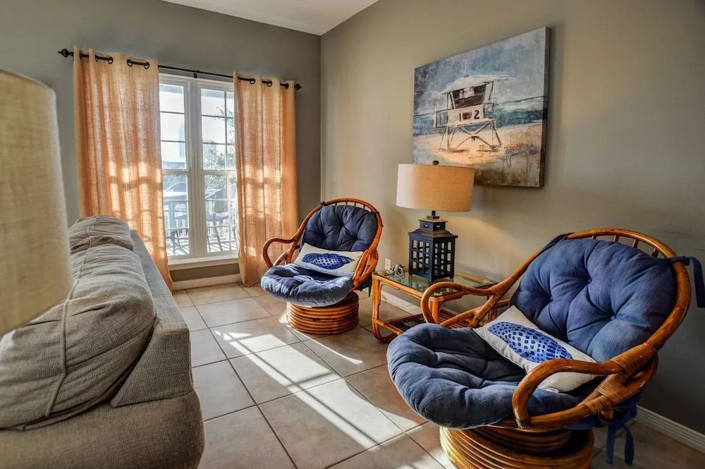 214 Shoreland