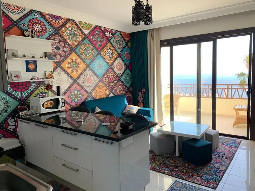 The Hill View Apartment