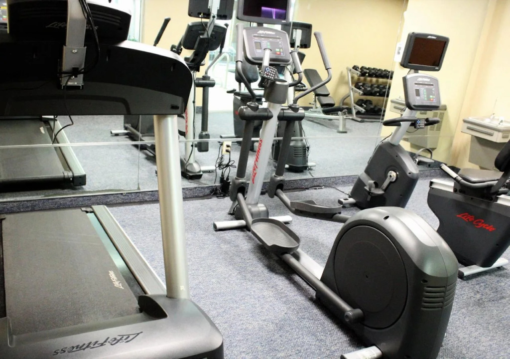 Holiday Inn Express and Suites St. Cloud by IHG