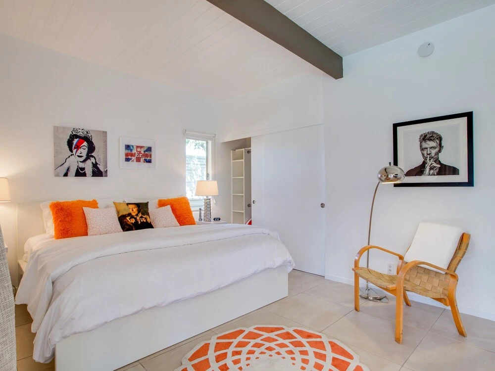 3br/2ba “The Bowie House” Mid-Century Modern W/ Pool And SPA Home
