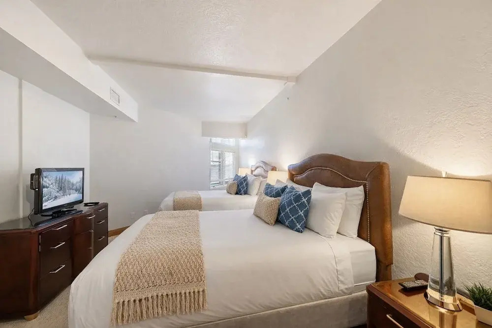 12 C Powder Run 2 Bedroom Condo by RedAwning