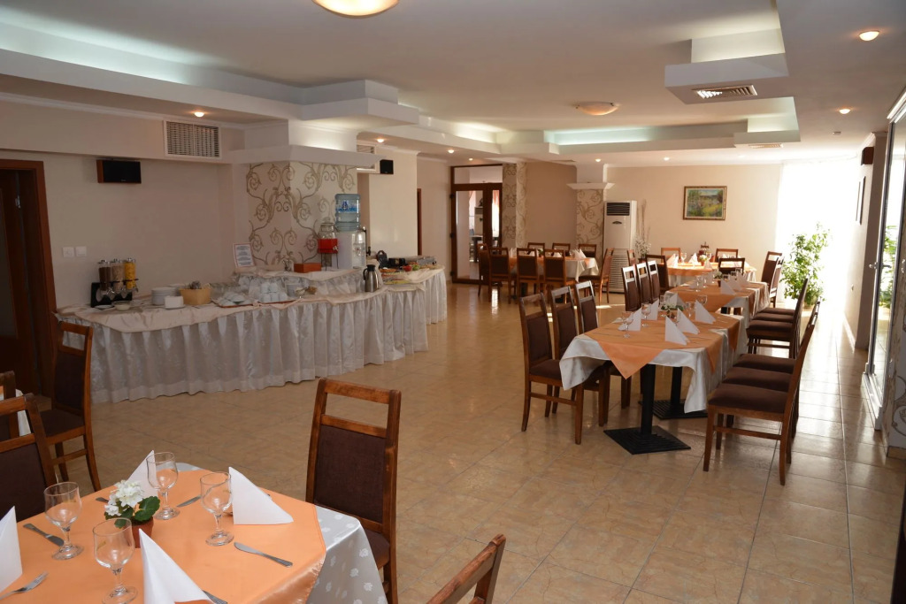 Amon Ra Family Hotel