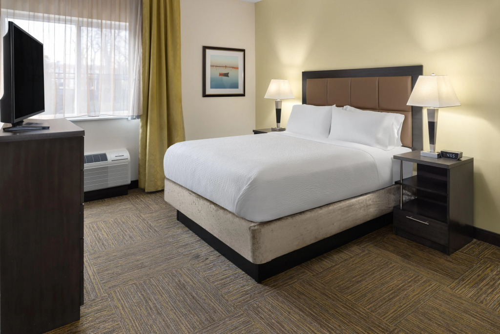 Candlewood Suites Philadelphia - Airport Area by IHG