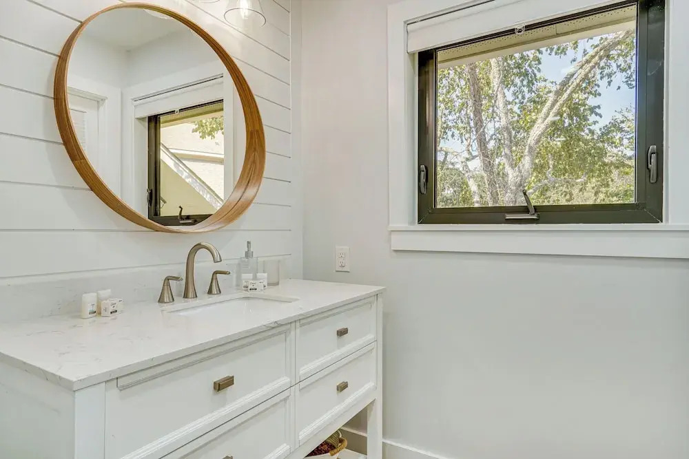 < 1 Mi To Seabrook Island Beach: Sunny Retreat!