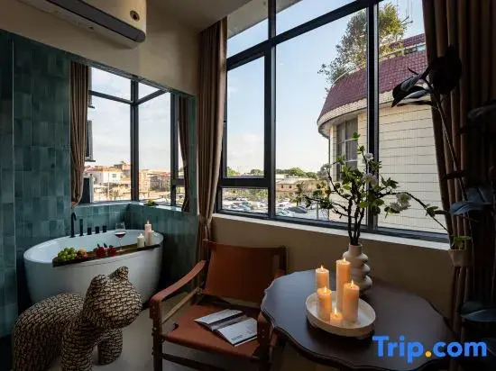 Floral Hotel·Zhifou · Roof Garden Terrace · Designer Villa (West Street)