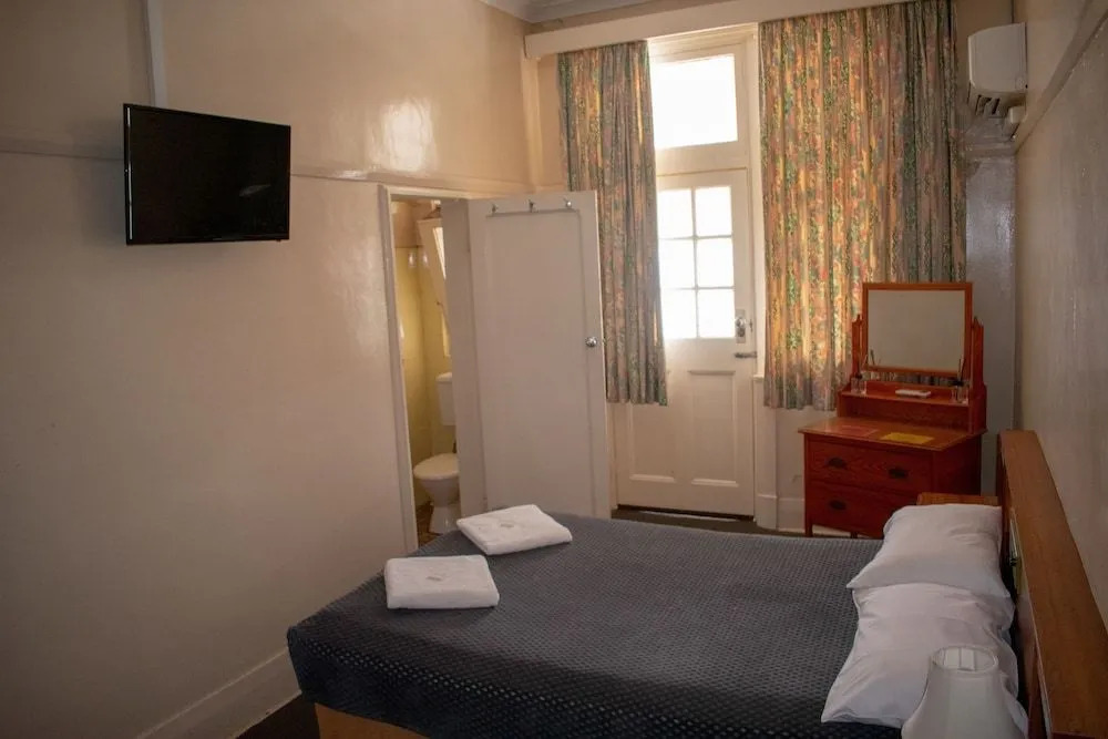 Castlereagh Hotel