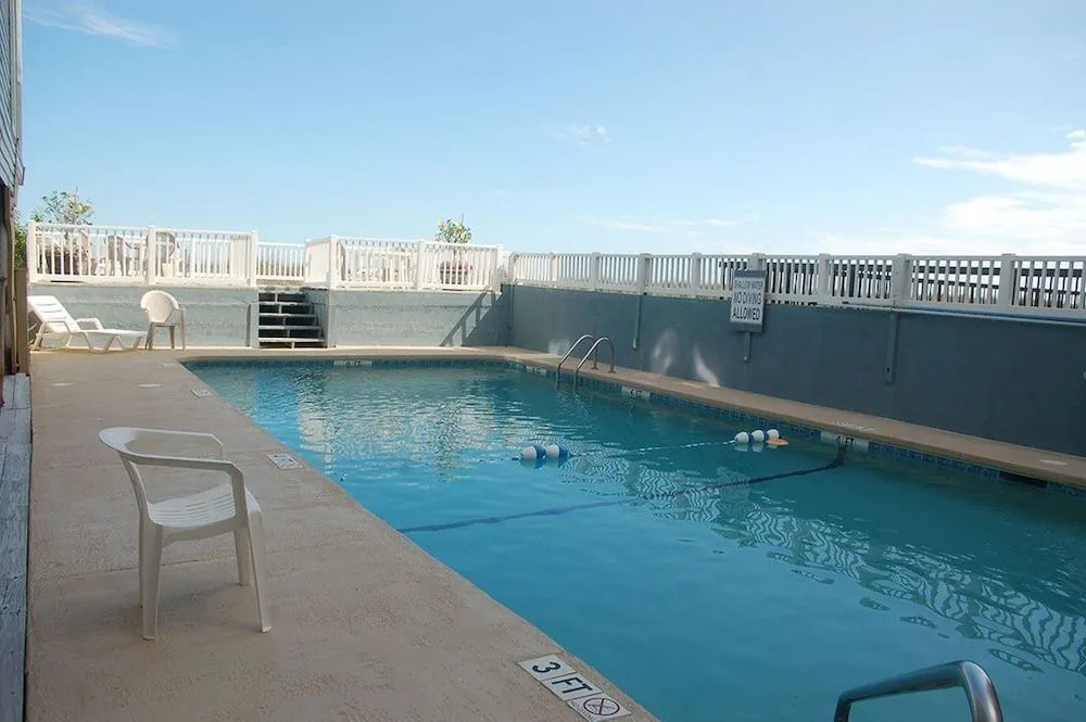 Palmetto Dunes, Unit 304 - 2 Br Condo