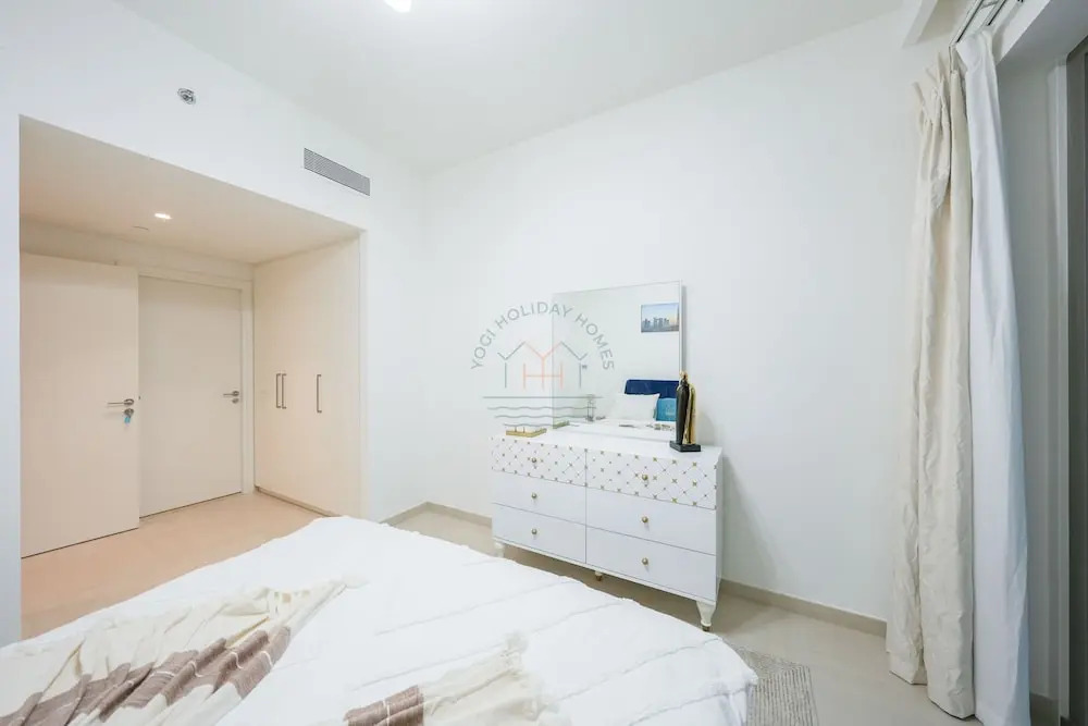 Yogi - Modern 2BR Apartment with Stunning Dubai Fountain