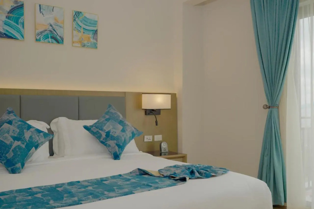 Stay Easy Plus Hotel