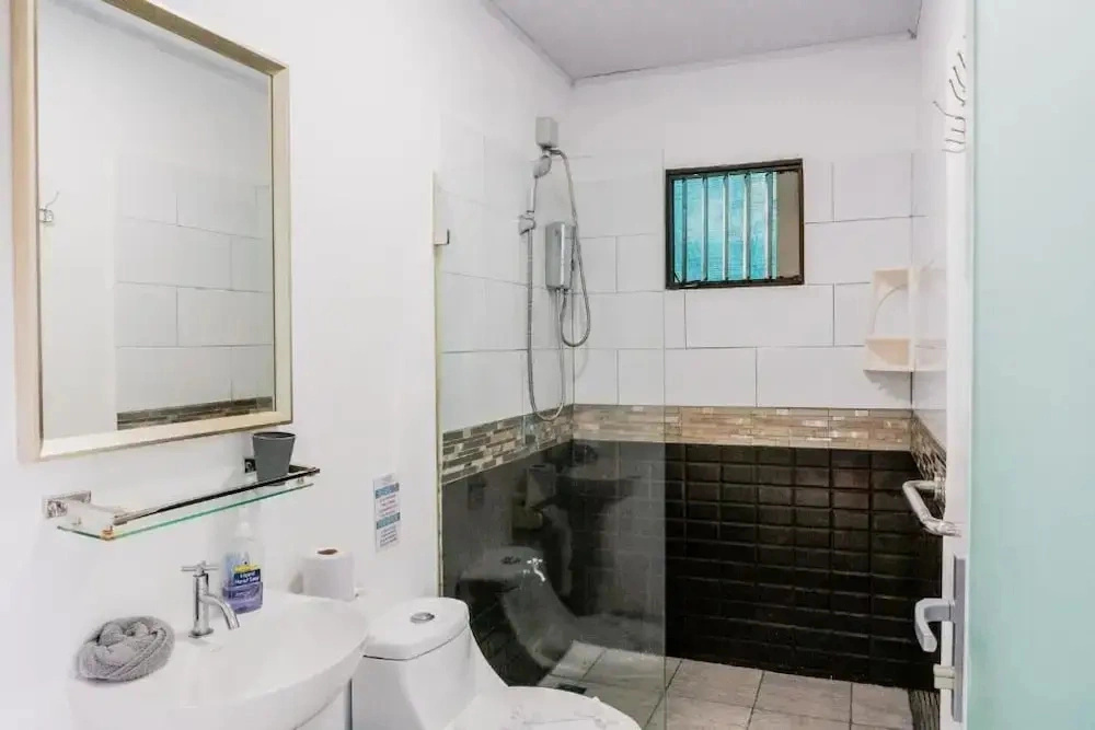 Oceans Breeze Apartment & Rooms