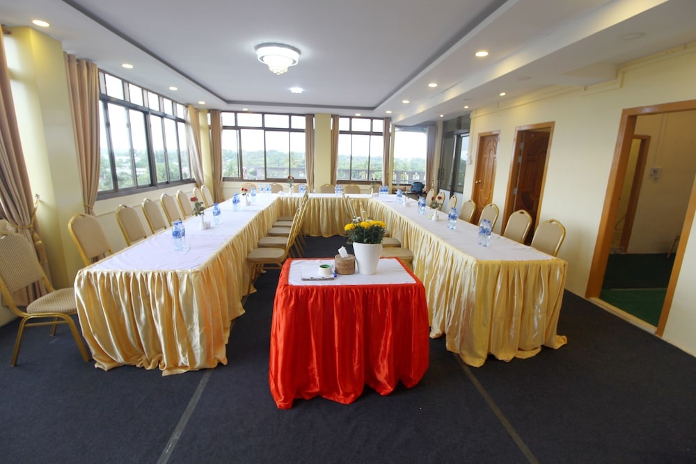 Kayah Golden Hill Hotel