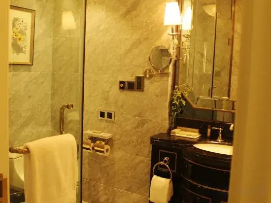 Xianhua Sandalwood International Hotel