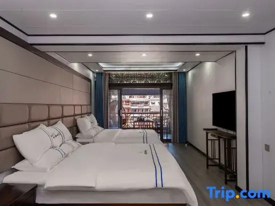 Phoenix Wanfeng Yushe Light Luxury Homestay (Hongqiao Branch, Fenghuang Ancient Town)