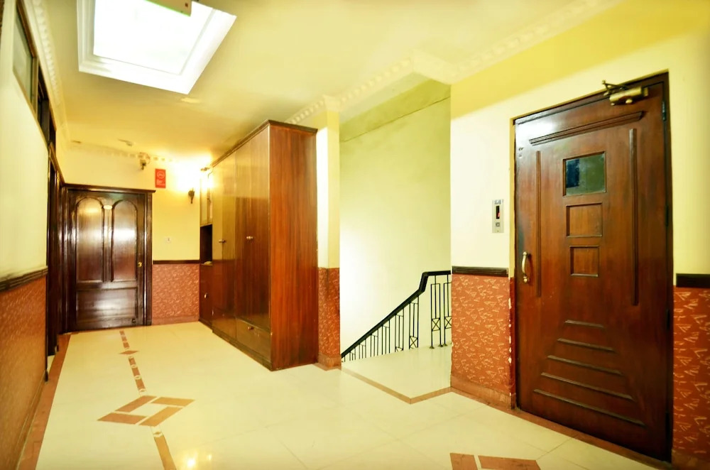 HOTEL CORPORATE INN