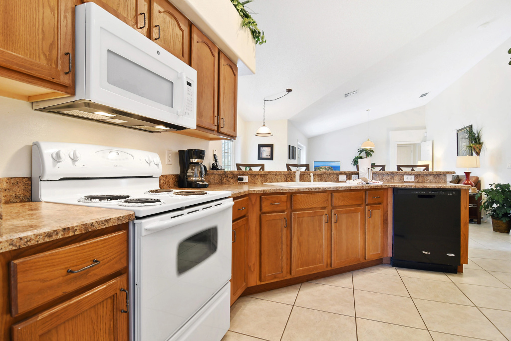Orange Tree- South facing pool/spa, game room, Clermont, US