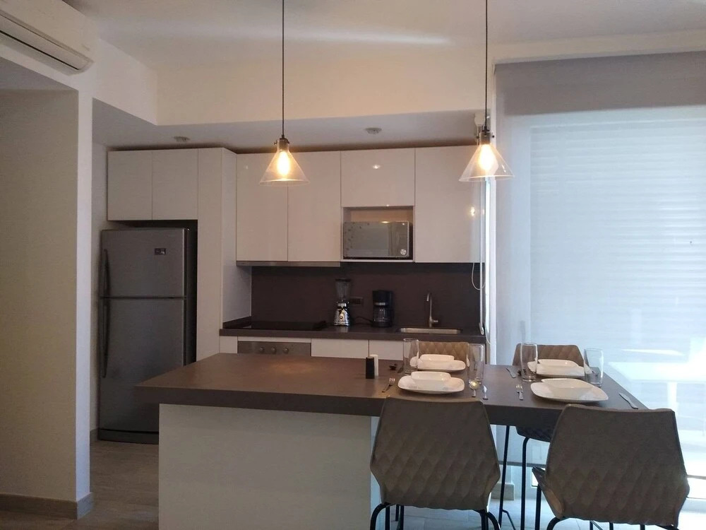Apartment on the 5th Avenue with Pool, Gym and Parking for 4 sleeps