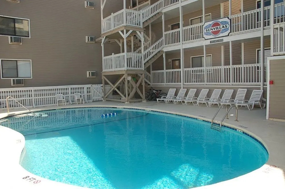 1036-3-C Sunvillas - 2 Br Condo