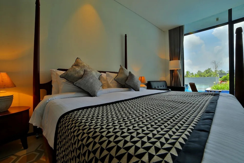 Holiday Inn Resort Kolkata NH6