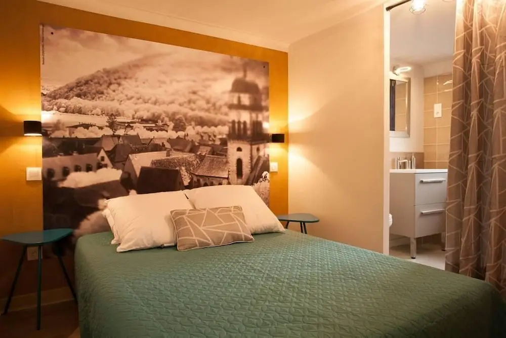 3 Bedroom Apartment 6 to 8 People 4 at the Foot of Kaysersberg Town Center