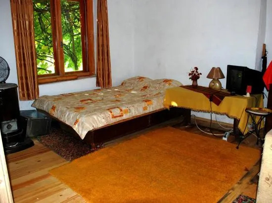 Guest House Four Pines
