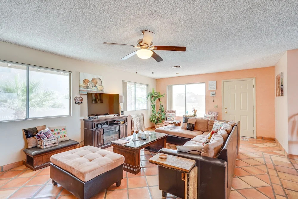 Home w/ Private Pool: 1 Mi to Lake Havasu