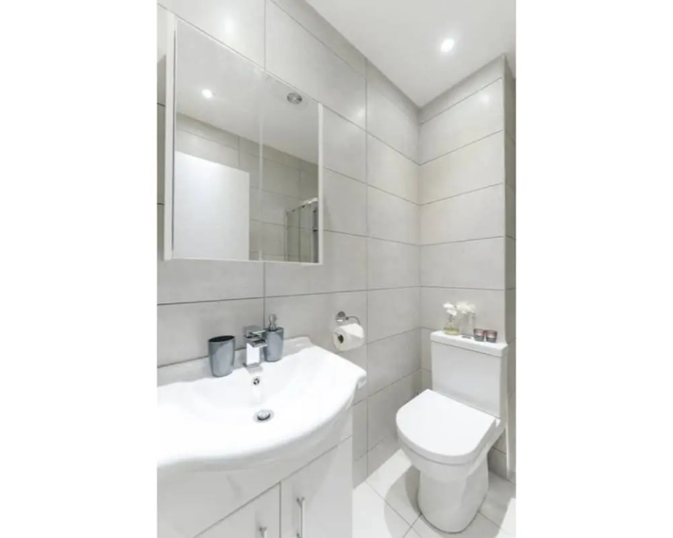 GSES Suite 11B