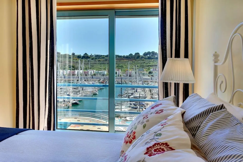 Marina Coast Residence Apartment