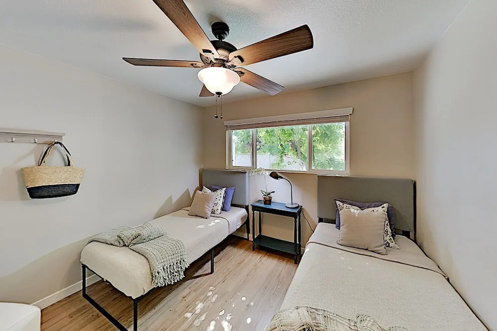 The Blue In Old Town 3 Bedroom Home