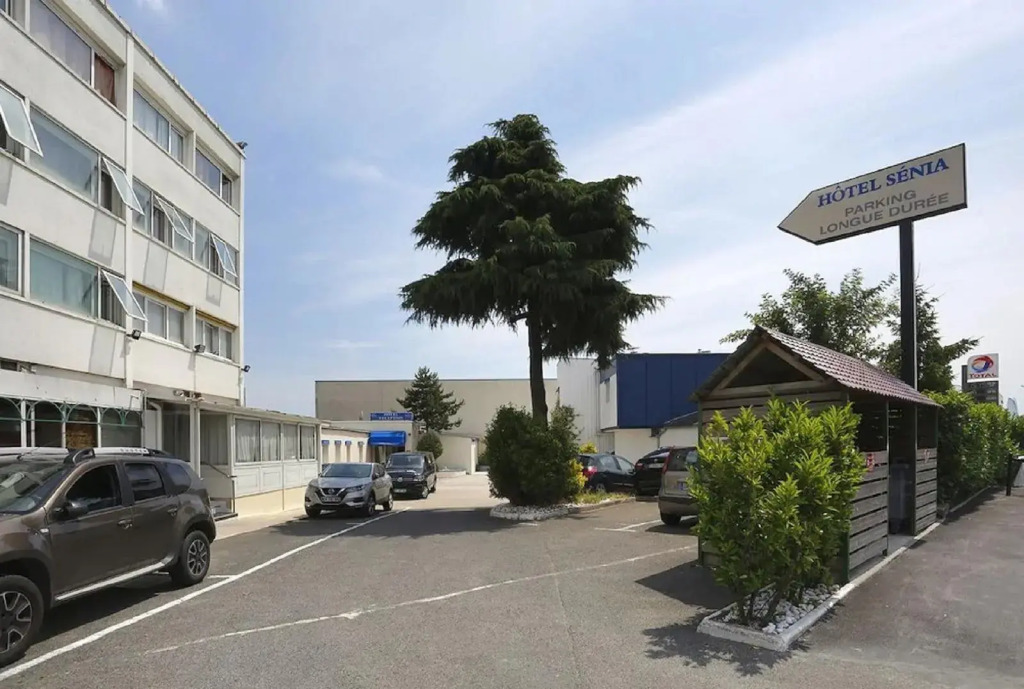 Grand Hotel Sénia - Paris Orly Airport