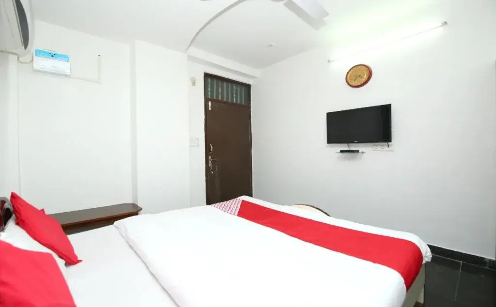 Hotel O Sea Rock