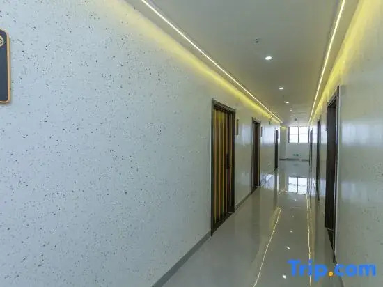 Tashton Resort Hotel (Lingshui High-speed Railway Station Branch)