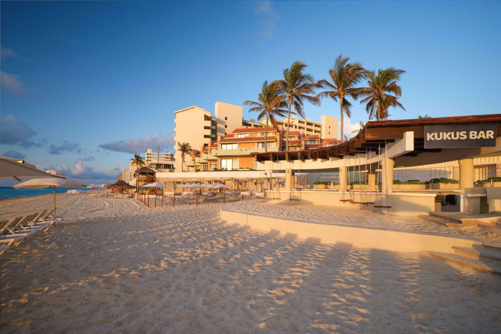 Wyndham Grand Cancun All Inclusive Resort & Villas