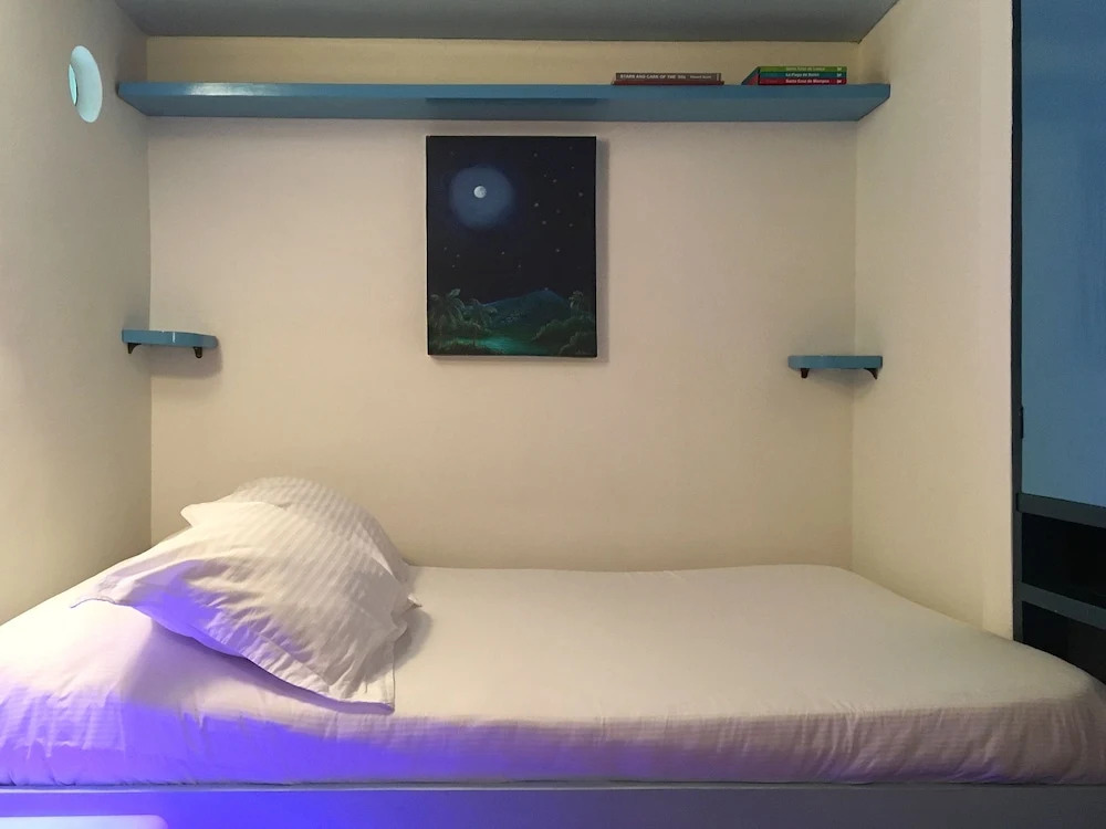 Lez Lezards Bed & Breakfast