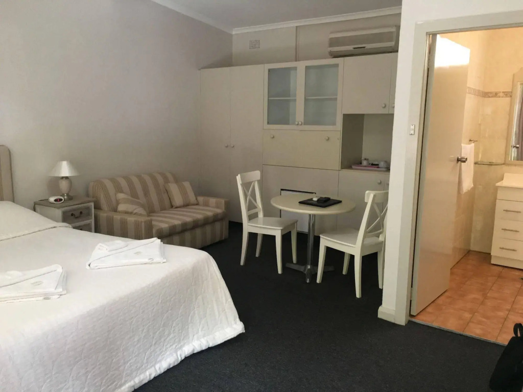 Town and Country Motel