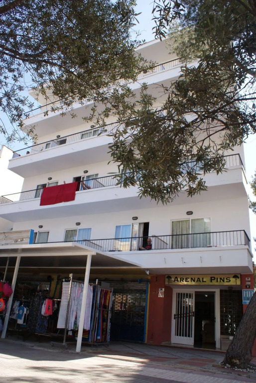 Hostal Arenal Pins