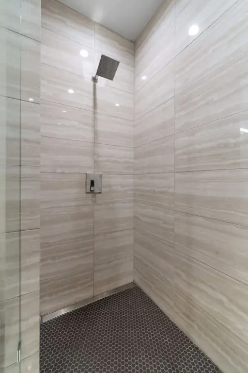 Stunning 5BR Home With 2 Rooftops Sauna Hot Tub