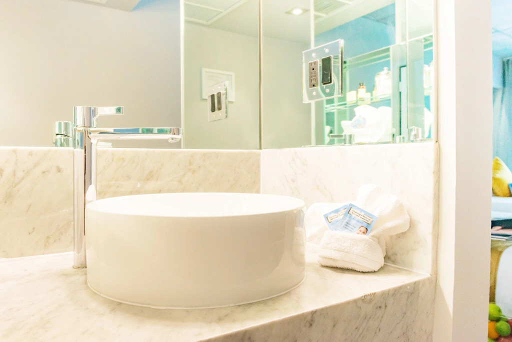 Riviera Suites