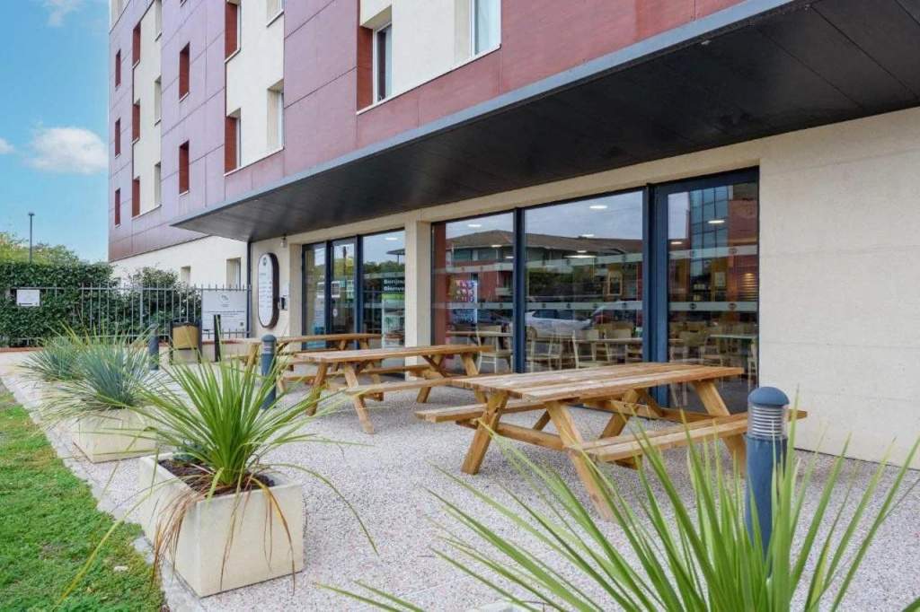 B&B HOTEL Toulouse Purpan Zénith