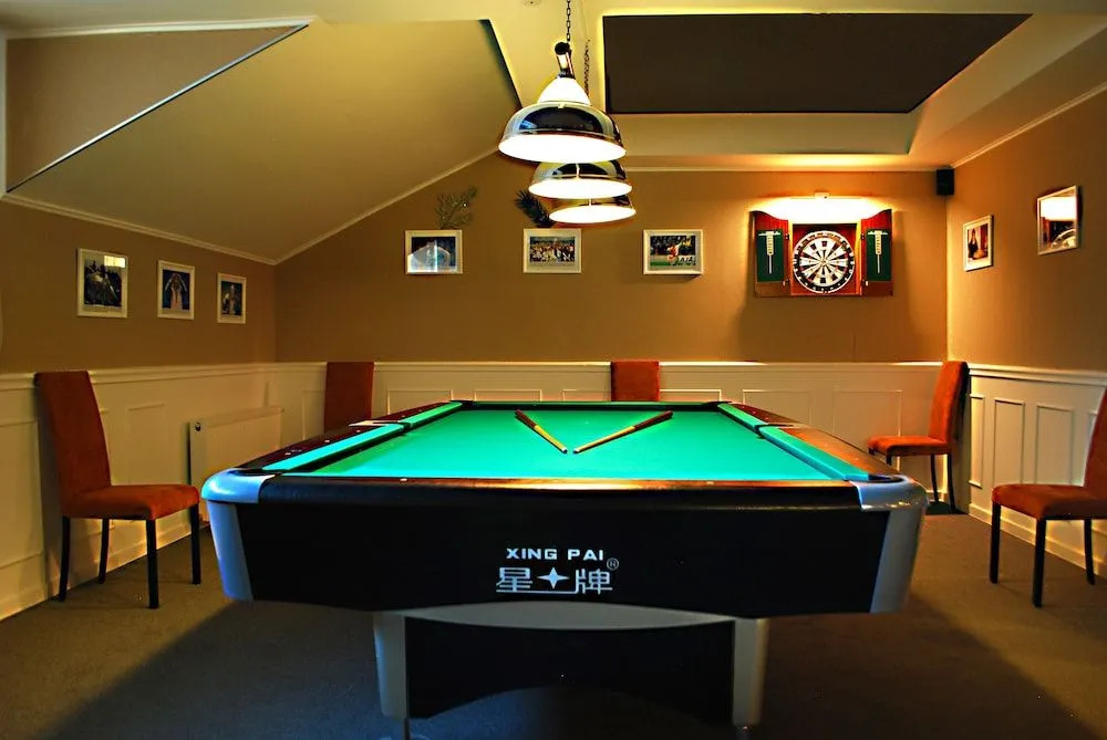 Apart Hotel West