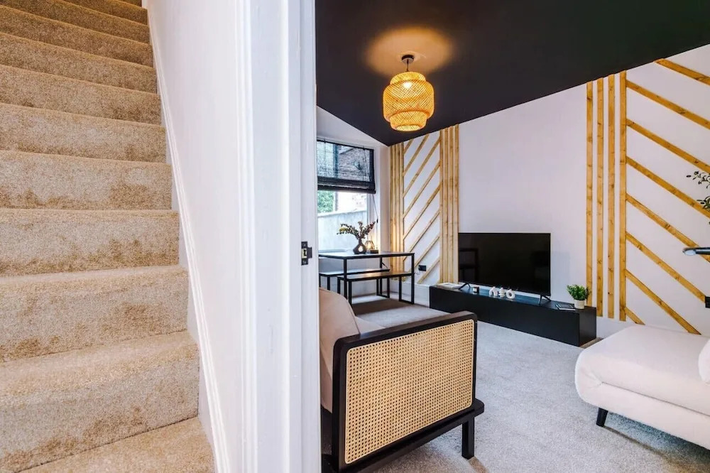 Modern & Chic Four Bedroom Home