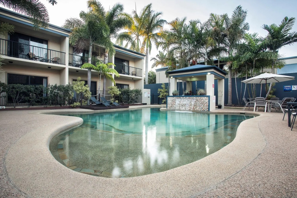 Coral Cay Resort
