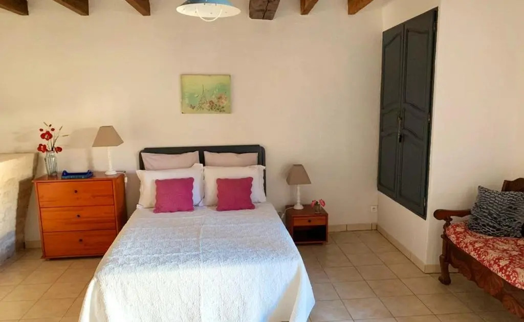 Maison d'une chambre avec jardin clos et wifi a Sigogne