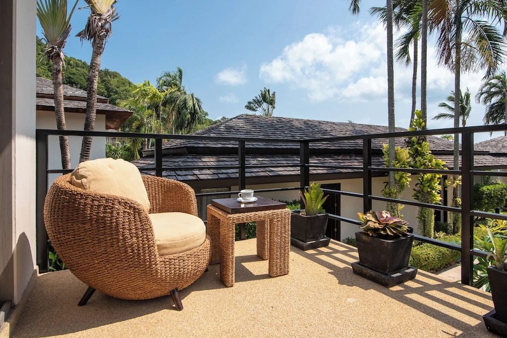 Dhevatara Residence Sea View Villas