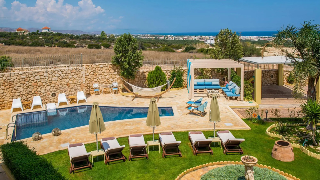 Azzuro Villa with private pool by Estia