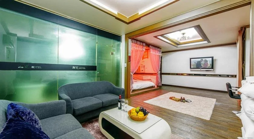 MK Hotel