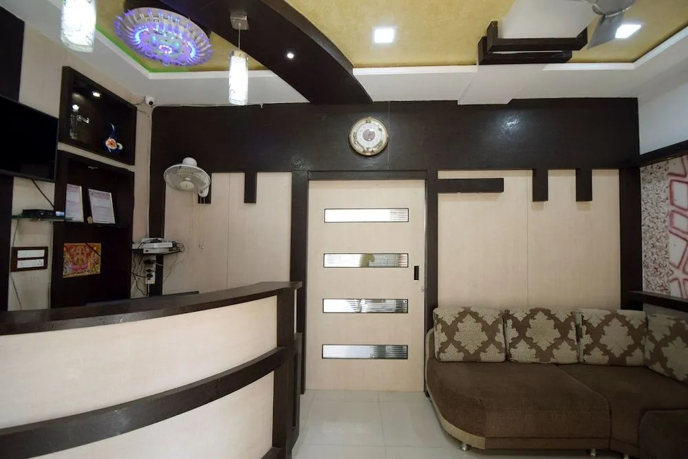 OYO 23358 Hotel Royal Inn