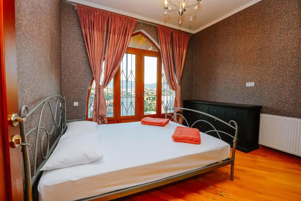 Laguna Villa - Pool, Sauna, Events - at Bazaleti Lake