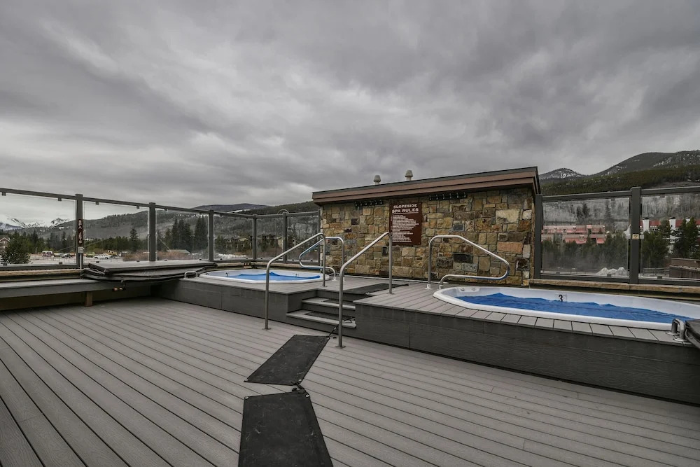 Slopeside 2738