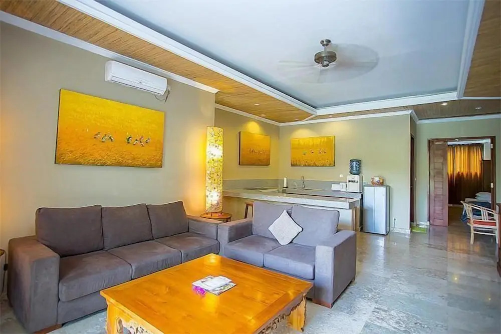Bayshore Residence